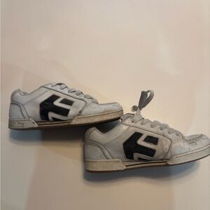 Vintage Etnies skate shoes white and black (cracked material)